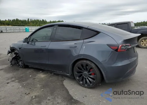 2022 Tesla Model Y from USA, damaged, VIN 7SAYGDEF1NF398639